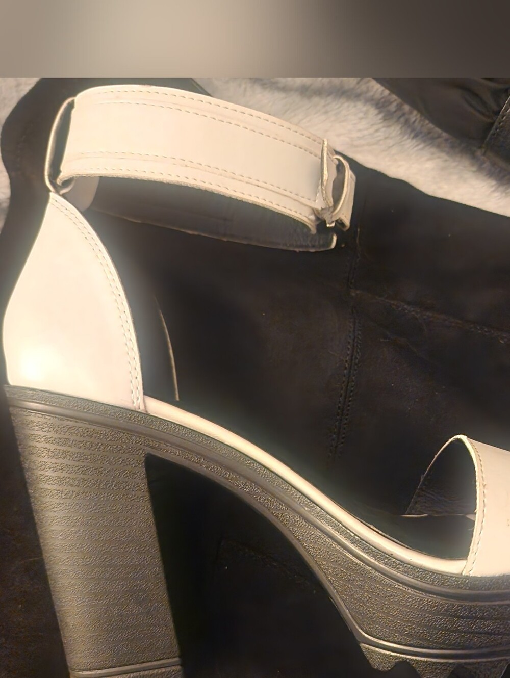 Cathy Jean White Chunky Ankle Strap Platform Sandals - NEVER WORN*****